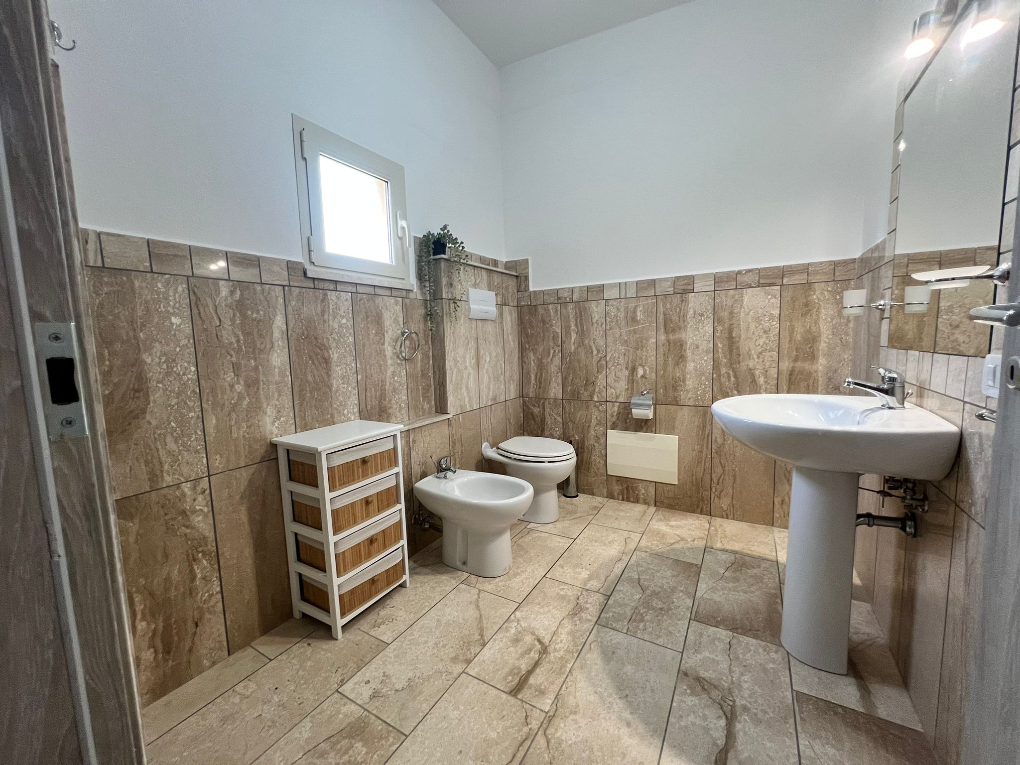 Immagine WhatsApp 2024-05-20 ore 16.31.57_8452ecce